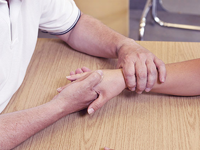 Non-Surgical Treatment of Hand and Wrist - Educational Picture