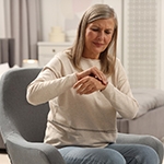 Hand Pain in New York, Long Island, Queens, Brooklyn & Manhattan: 10 Symptoms That Mean It...