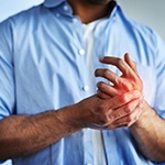 Why Patients in New York, Long Island, Queens, Brooklyn & Manhattan Delay Hand Treatment A...